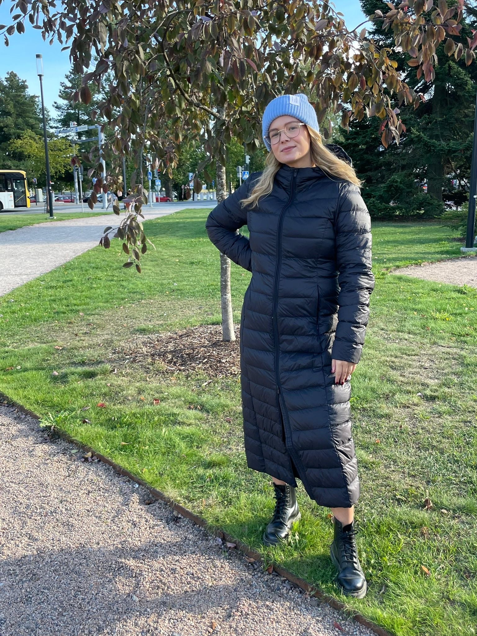 VIMANYA Coat - Black